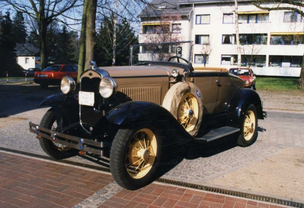 ford a 1931 40b typ deluxe roadster beige